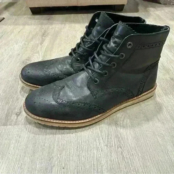 Crevo Men’s Boardwalk Black Leather Chukka Boots - Picture 1 of 7